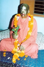 The live size brass deity of Srila Prabhupada